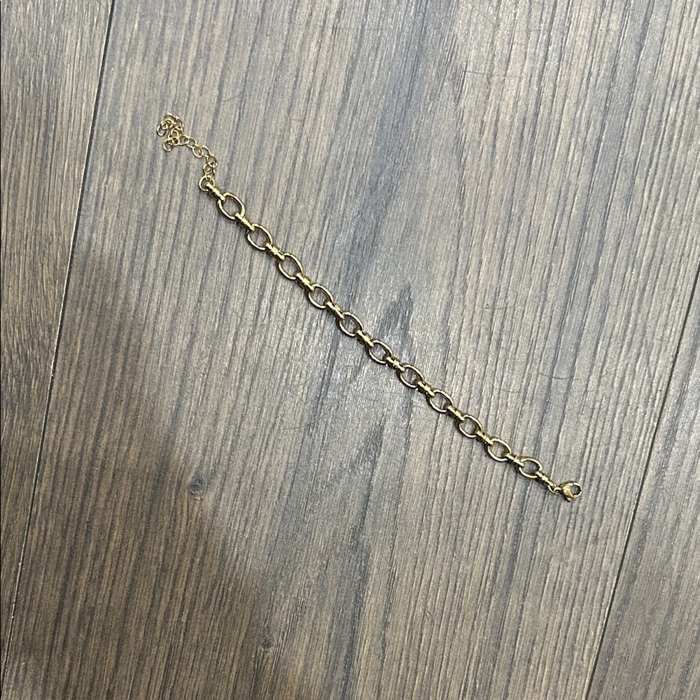 Elegant Gold Chain Bracelet